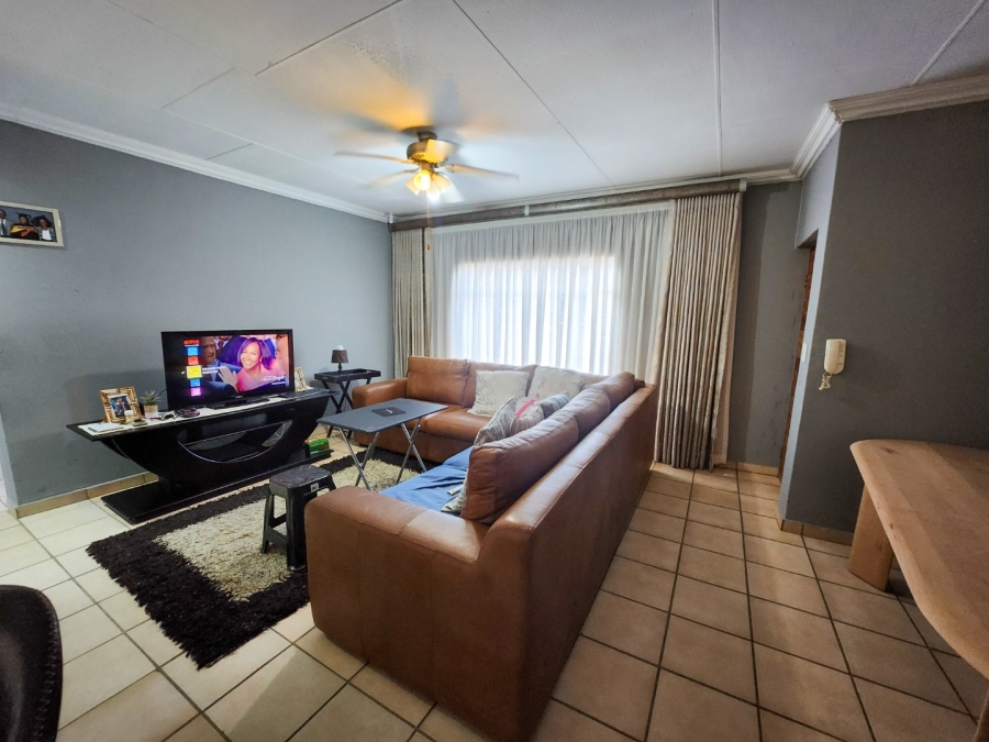 2 Bedroom Property for Sale in Wilkoppies North West